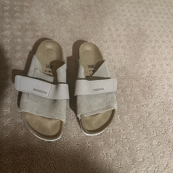 Kyoto
Nubuck-Suede Leather - Picture 4 of 4